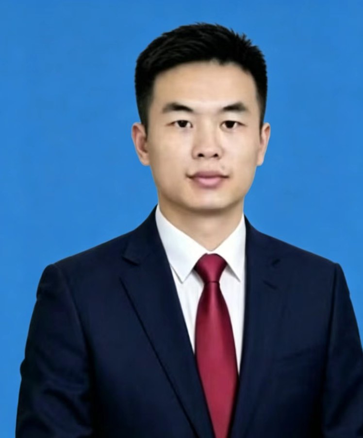 周成飞律师照片